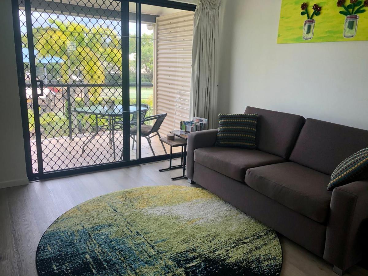 Apartment In 4* Resort - Pool Views - Great Location ヌーサヴィル エクステリア 写真